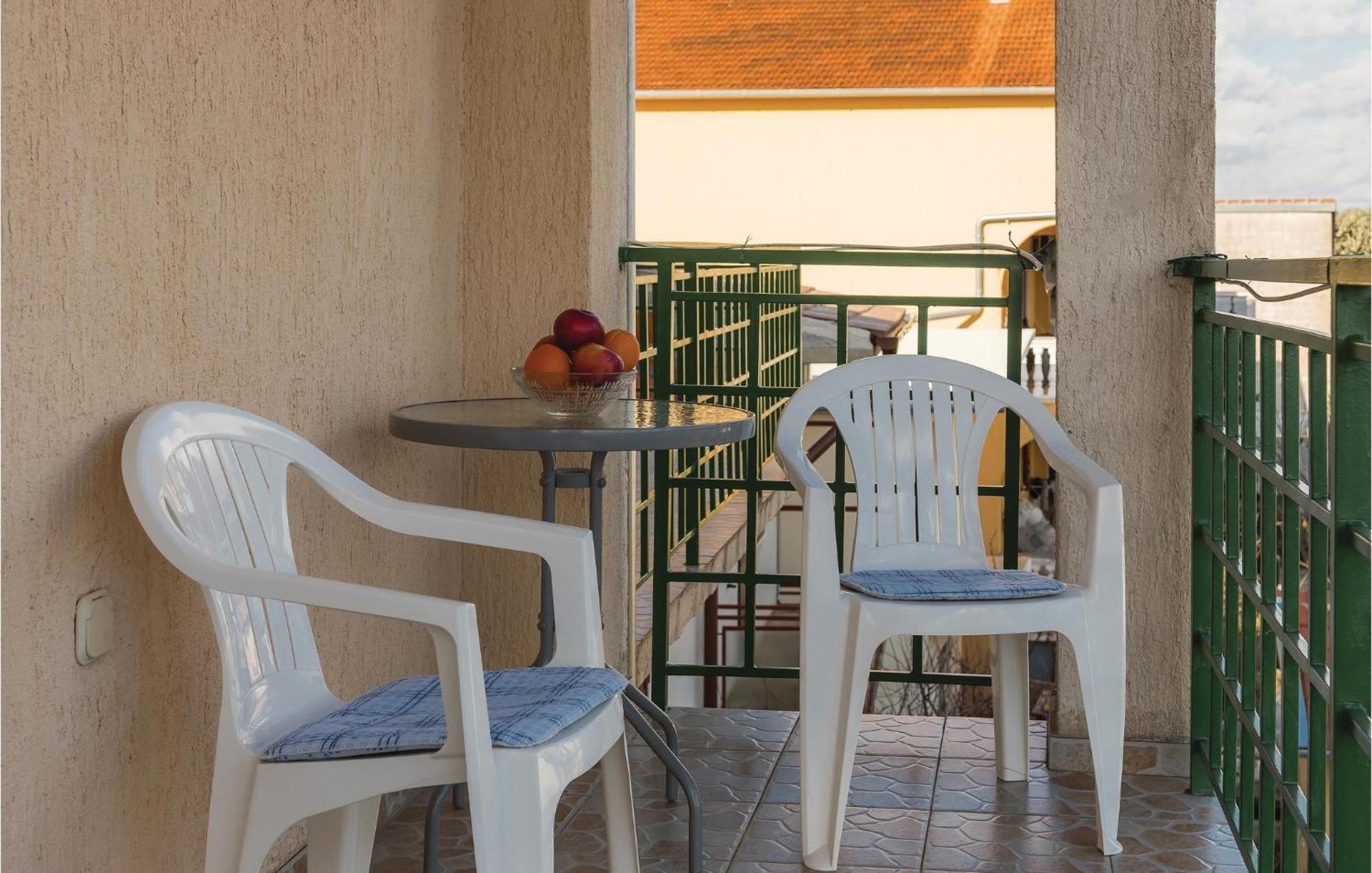 Beautiful Apartment In Raslina With Wifi Exteriér fotografie