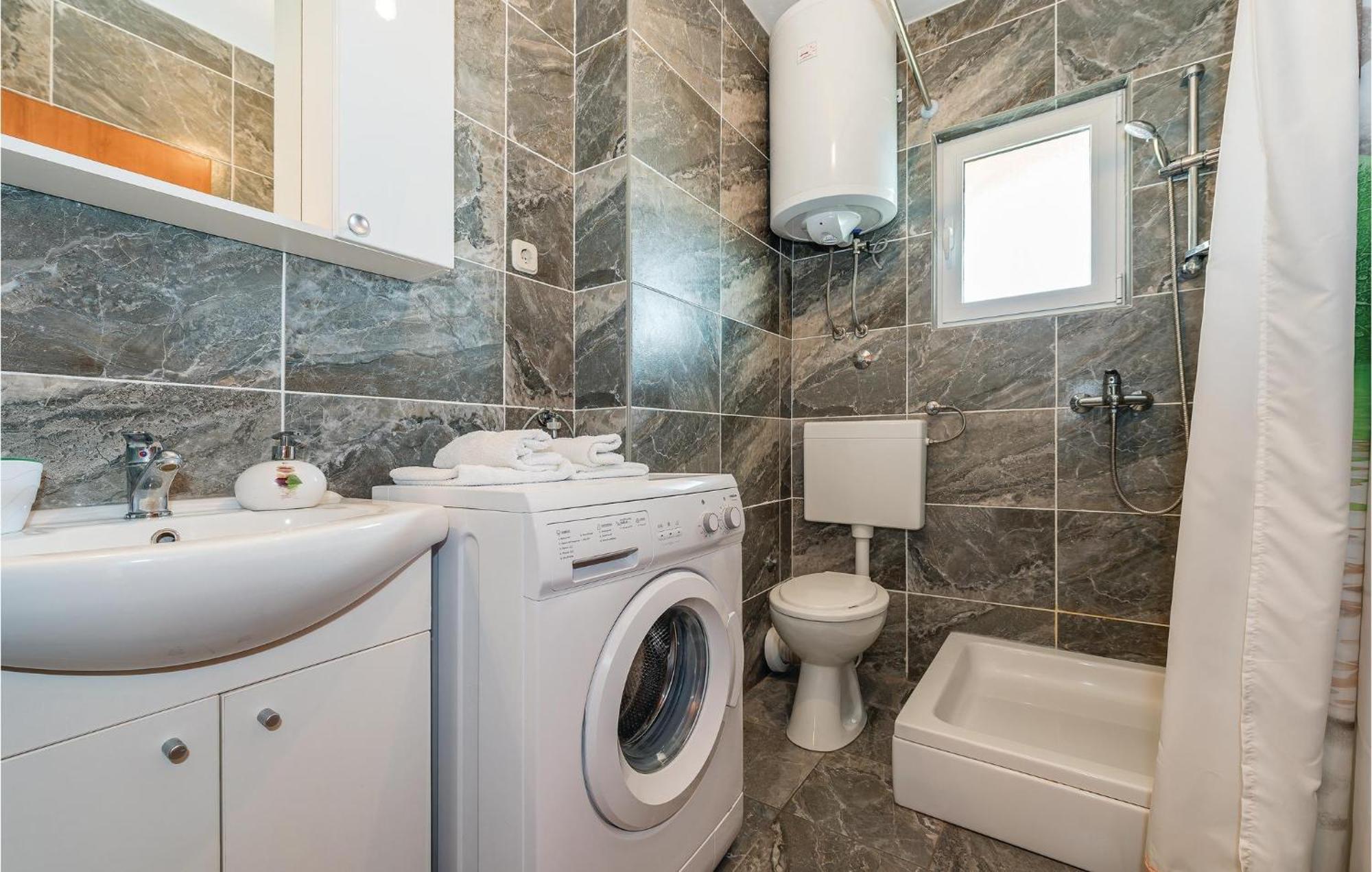 Beautiful Apartment In Raslina With Wifi Exteriér fotografie